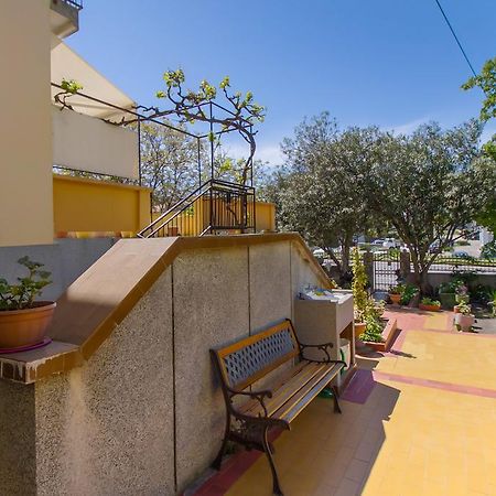 Apartment Oleander Mali Lošinj Eksteriør bilde