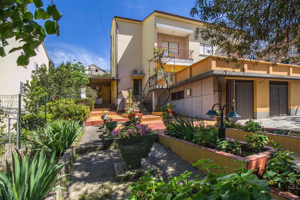 Apartment Oleander Mali Lošinj Eksteriør bilde