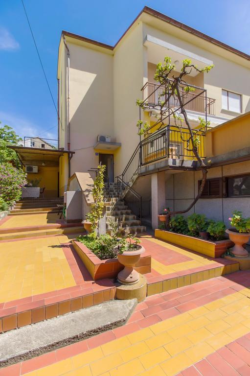 Apartment Oleander Mali Lošinj Eksteriør bilde